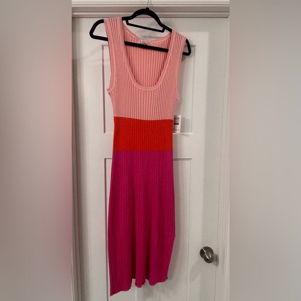89th & Madison Pink, Red & Fuchsia Colorblock Ribbed Midi Dress